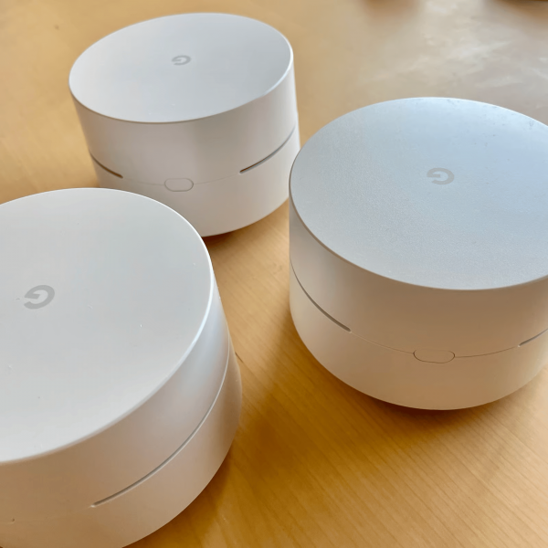 Nest wifi router and 2 points 1st gen